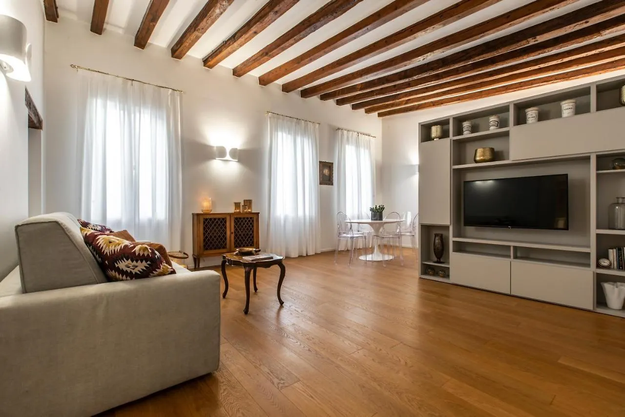 Ca\' Delle Acque Deluxe Apartment R&R contacts