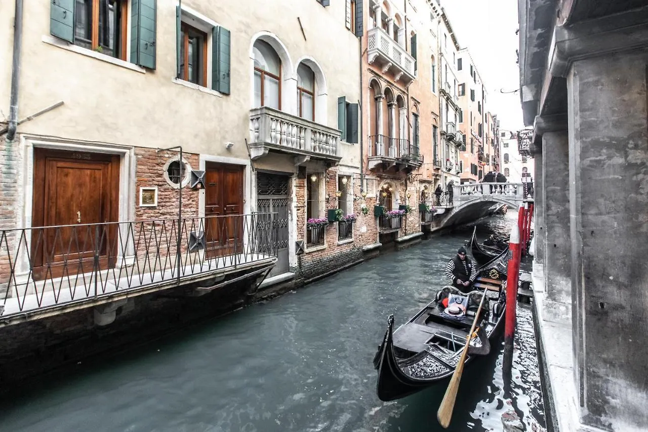 Ca' Delle Acque Deluxe Apartment R&R Venice