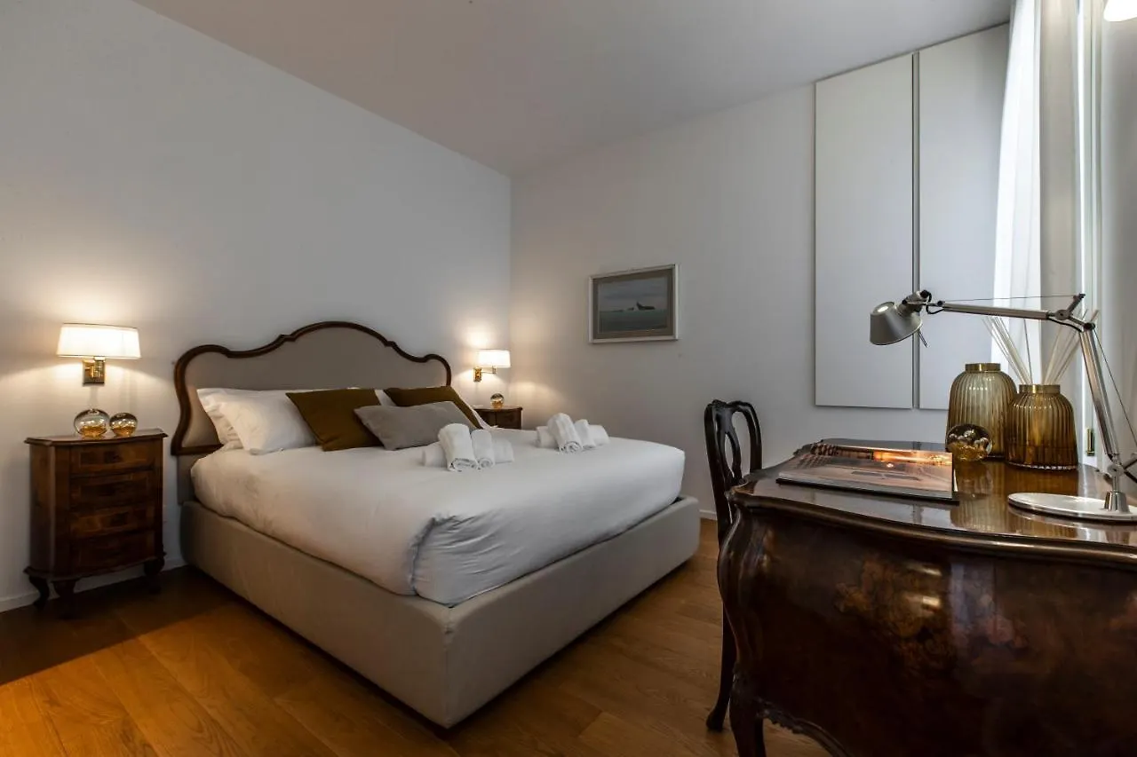 Ca' Delle Acque Deluxe Apartment R&R Venise Italie