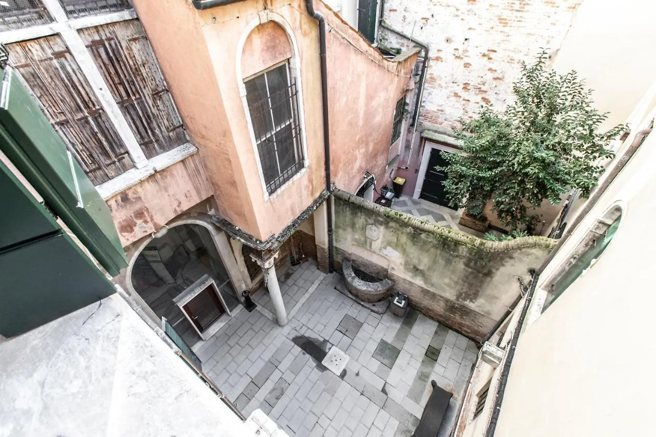 Ca' Delle Acque Deluxe Apartment R&R Venedig